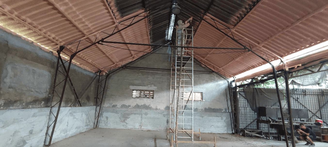 csarnok szigetelés purhabos módszerrel