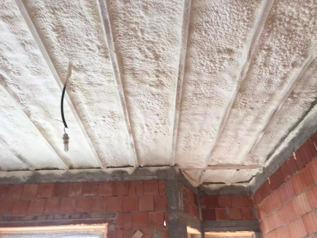 nyitottcellás purhabszigetelés födémre