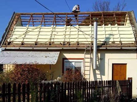 Padlás födém szigetelés purhabbal